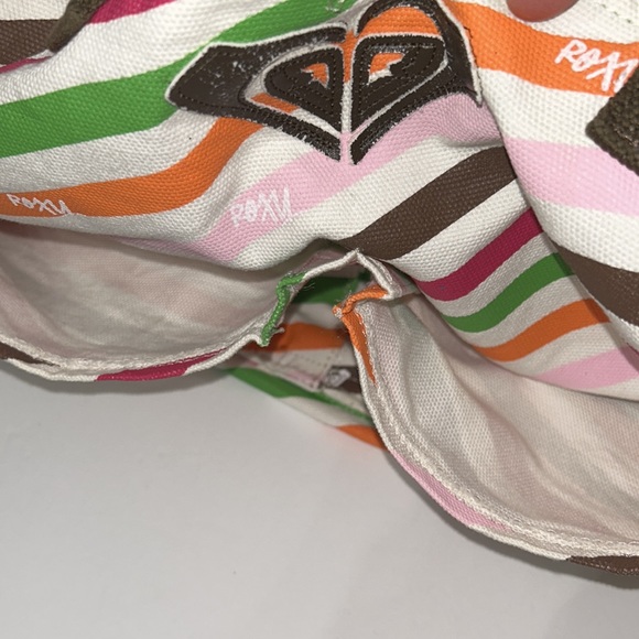 Roxy candy stripe beach tote - Picture 5 of 7